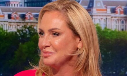 Le t-shirt Pumpkin Spice de Josie Gibson m&rsquo;a excité pour l&rsquo;automne – et c&rsquo;est un vol de la rue