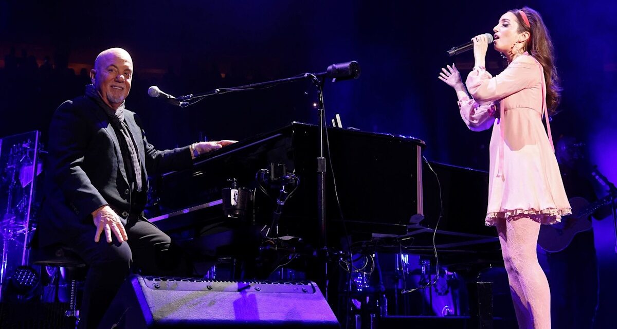 Exclusif: Alexa Ray Joel déchaîne son côté «sauvage» dans le nouveau single – et la réaction de papa Billy Joel est tout