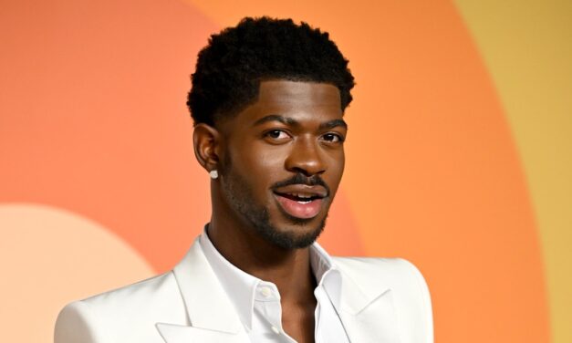 Lil Nas X a été arrêté après l&rsquo;errance des rues de Los Angeles en sous-vêtements, hospitalisé sur une surdose signalée – ce que nous savons