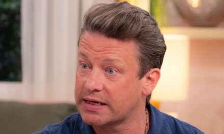 Jamie Oliver fait face à un revers avec l&rsquo;ajout public à 6 millions de livres sterling familiale à la maison
