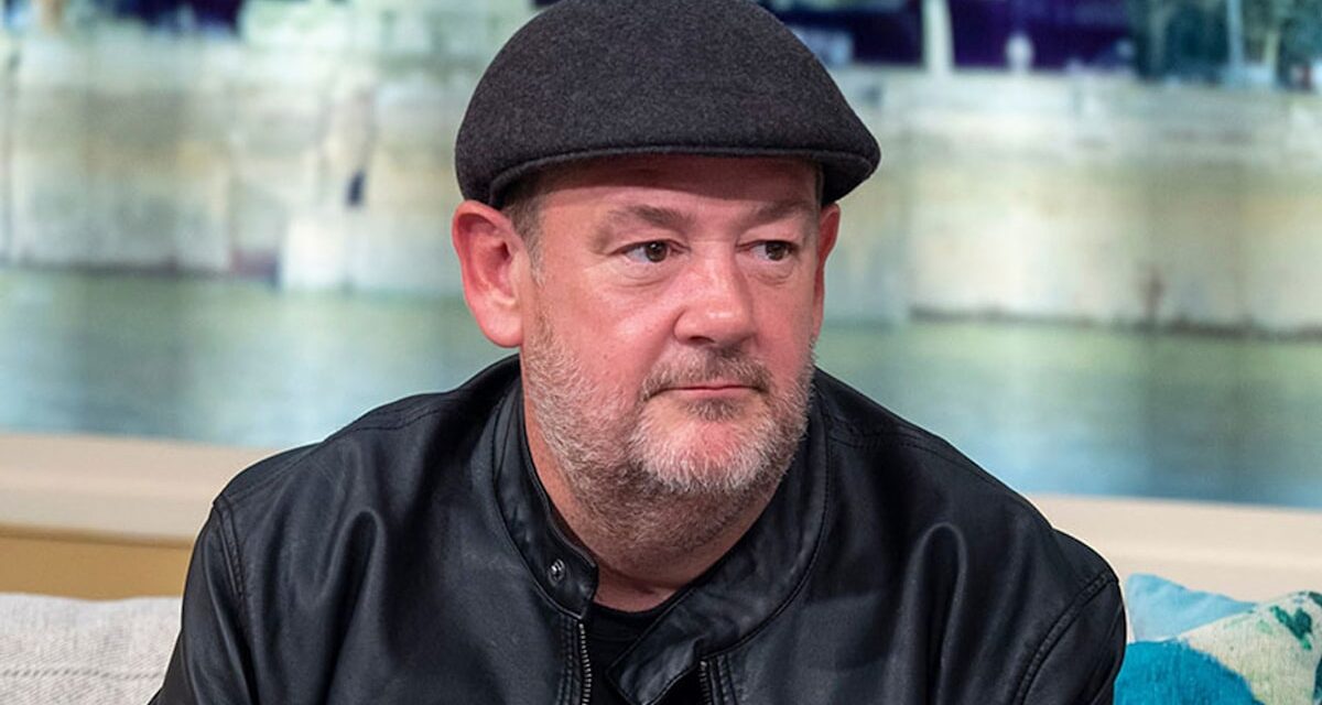 Johnny Vegas double sur le camping controversé après le jeu «Junkyard»