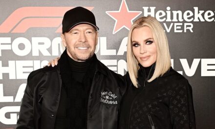 Donnie Wahlberg a célébré dans une nouvelle vidéo de l&rsquo;épouse Jenny McCarthy avant le nouveau chapitre