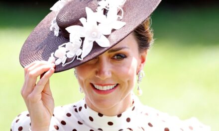 La coiffure balayée par le vent de Kate Middleton a présenté ses plus forts forts blonds – jamais