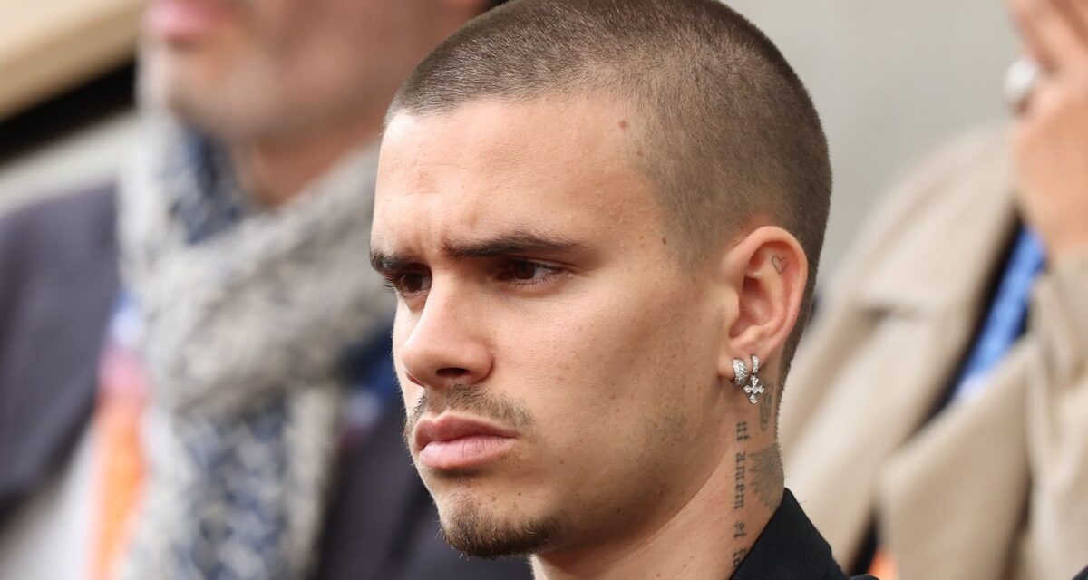 Le nouveau tatouage de Romeo Beckham soulève les sourcils au milieu de la conversation de Brooklyn Rift