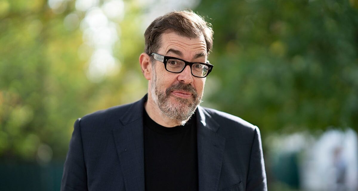 La maison élégante de Richard Osman avec sa femme Ingrid dans un quartier exclusif de célébrités a révélé