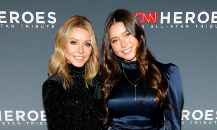 La fille de Kelly Ripa Lola étourdie avec le selfie de la nuit audacieux