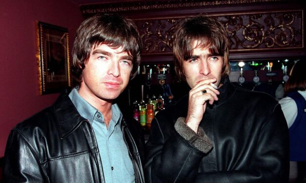 Noel Gallagher fait de rares commentaires sur le frère Liam et fait une confession surprenante de Cardiff