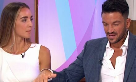 L&rsquo;apparition «  unie  » de Peter Andre avec des enfants mini-moi au milieu des «accusations» de Katie Price »