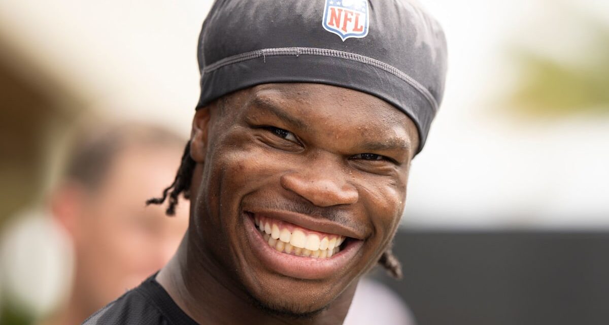 Rencontrez la femme de Travis Hunter de Jacksonville Jaguars, à qui il est «  si heureux Dieu  » l&rsquo;a conduit à