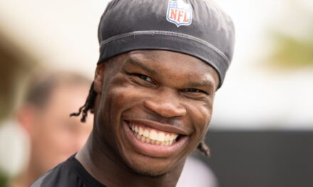 Rencontrez la femme de Travis Hunter de Jacksonville Jaguars, à qui il est «  si heureux Dieu  » l&rsquo;a conduit à