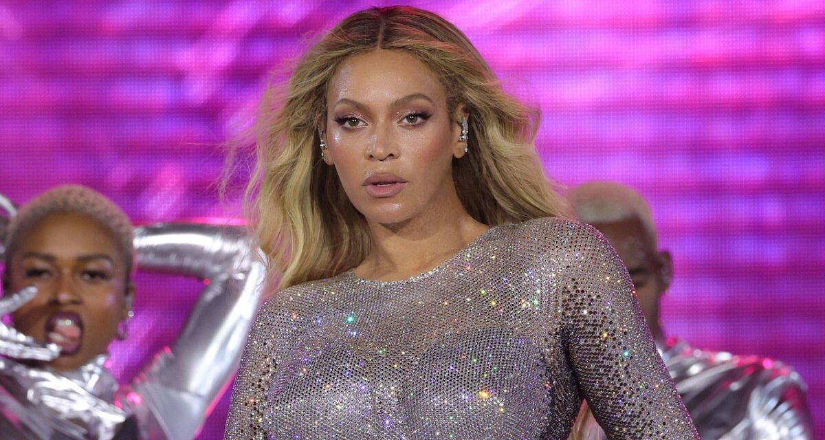 La maman de Beyoncé, Tina Knowles, montre la personnalité de la petite-fille Rumi alors qu&rsquo;elle révèle la réalité en cours de début