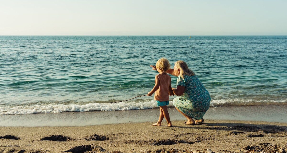 Les entraîneurs de premiers soins avertissent les feux de plage britanniques des poissons cachés provoquant une «douleur intense»