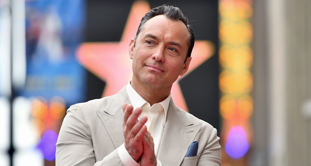 Les fans divisés sur le thriller politique de Jude Law  » personne n&rsquo;a demandé &lsquo;car les premières images atterrissent