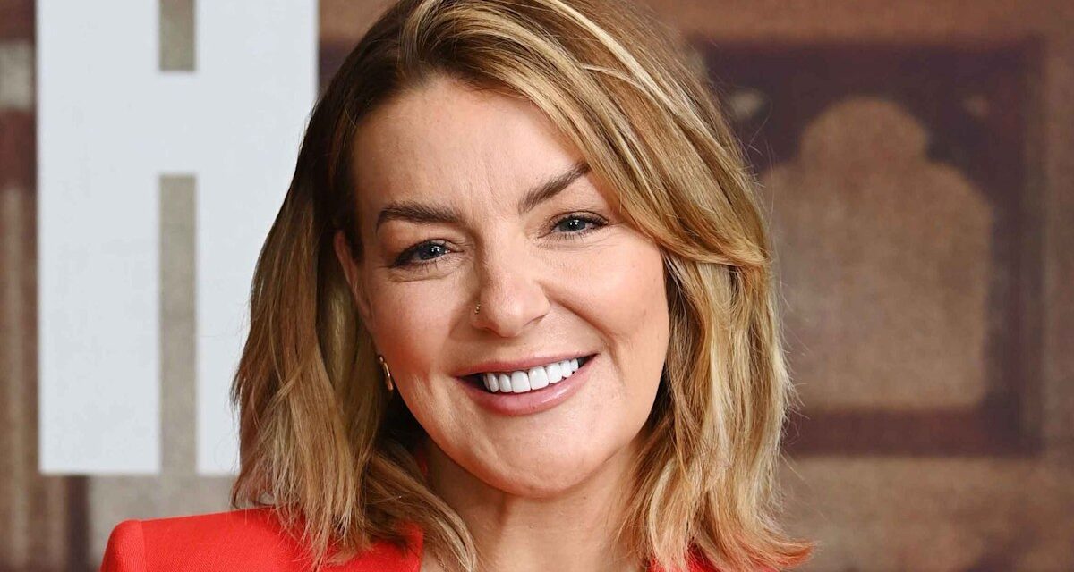 La mini robe en denim de sheridan smith seinfening de Sheridan Smith est si chic et en vente