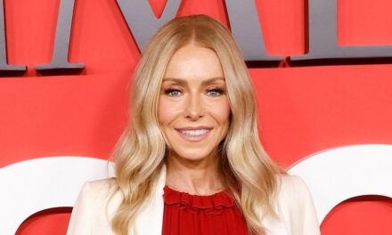 La disparition soudaine de Kelly Ripa de Live expliqué