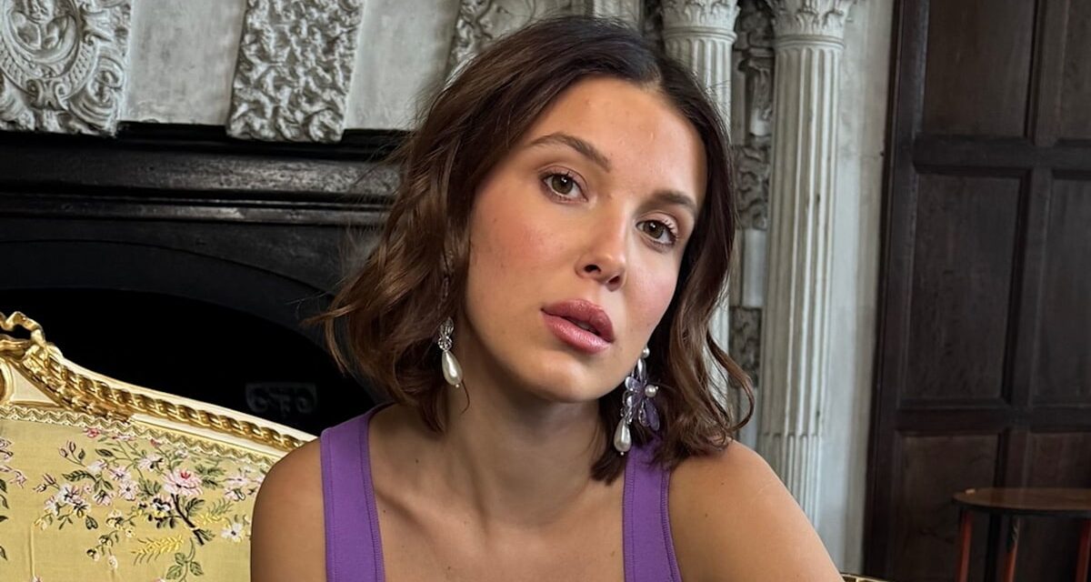 Les micro-shorts «préférés» de Millie Bobby Brown et le crop top radiationnt le modèle-service