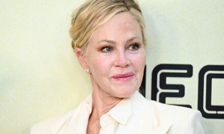 J&rsquo;ai presque raté les chaussures controversées de Melanie Griffith sur le tapis rouge – les porteriez-vous?