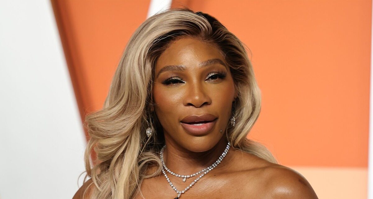 Serena Williams fait tourner les têtes avec des photos de bikini grésillantes après une perte de poids de 30 lb