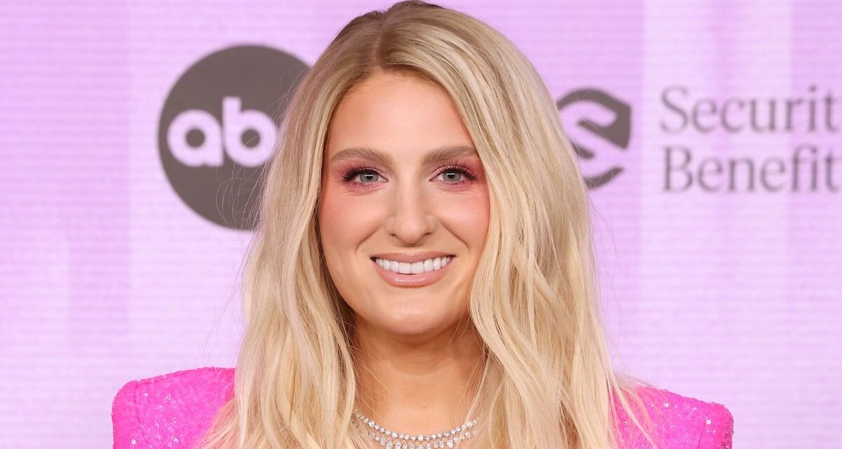 Meghan Trainor a l&rsquo;air «méconnaissable» après une perte de poids spectaculaire et une chirurgie plastique