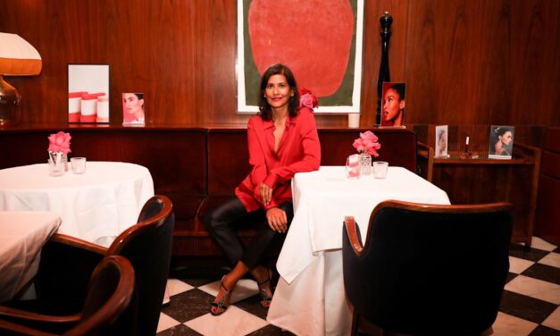 Exclusif: le gourou de la beauté Ruby Hammer partage son petit luxe des voyages de l&rsquo;île de Cocoa aux robes Zimmermann