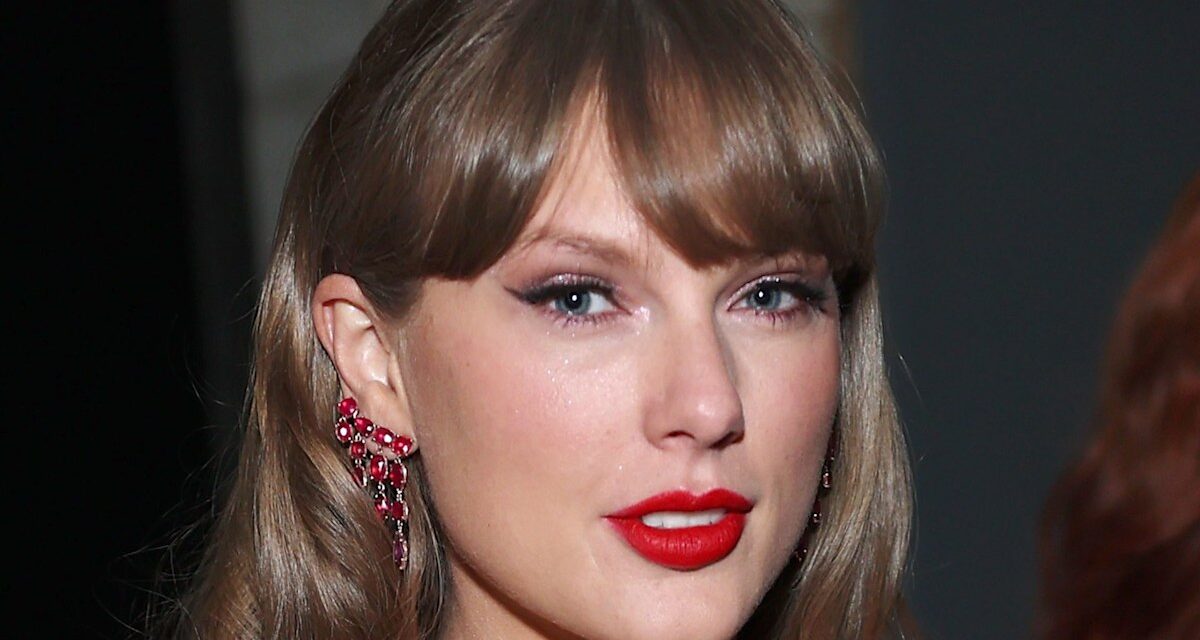 Taylor Swift Parties avec Brittany Mahomes et 125 $ Espresso Martinis au Nashville Bar après Travis Kelce Engagement