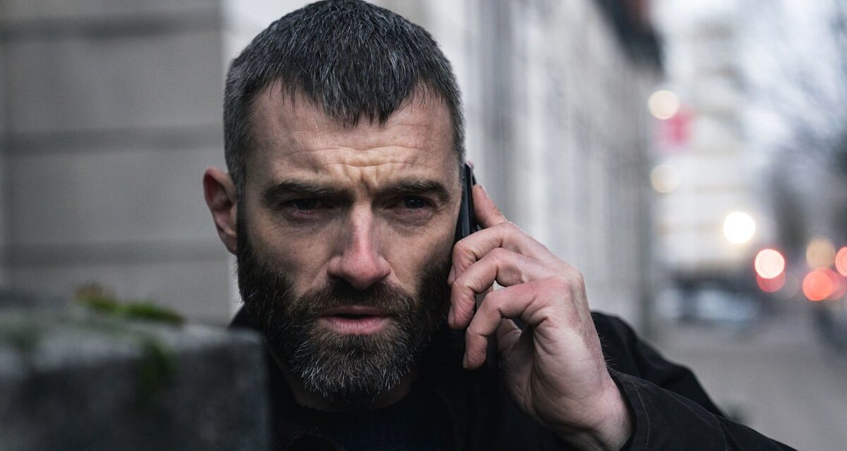 Les téléspectateurs «accrochés» après un épisode du nouveau thriller de crime en 6 parties de «graveleux»