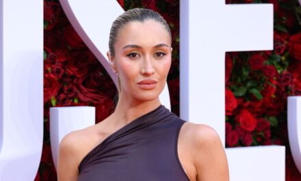 La grossesse la plus élite de Sophie Habboo est jusqu&rsquo;à présent