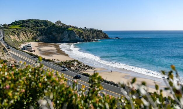 6 raisons pour lesquelles Newport Beach vaut la peine d&rsquo;ajouter à votre liste de seau de voyage