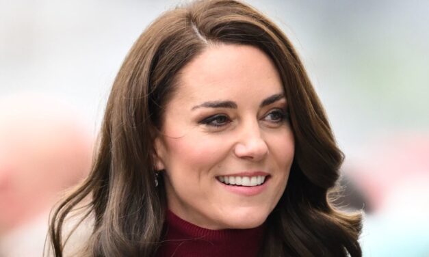 La veste d&rsquo;automne de Kate Middleton a juste eu une cure de jouvence M&S – et les fans affluent rapidement