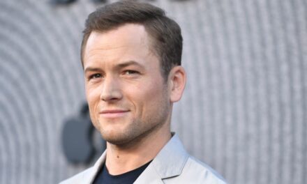 Taron Egerton répond enfin aux rapports de James Bond au milieu d&rsquo;une annonce majeure