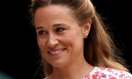 Je suis un écrivain de style – la mini robe «  audacieuse  » de Pippa Middleton doit faire un retour en 2025