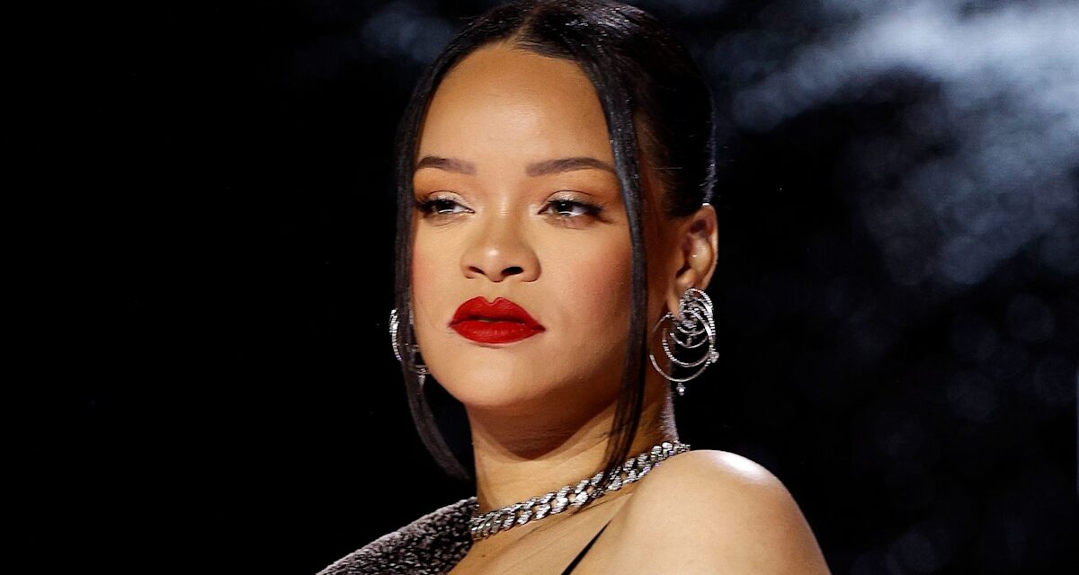 L&rsquo;approche «féroce» de Rihanna du style de grossesse qui a révolutionné la mode pour toujours