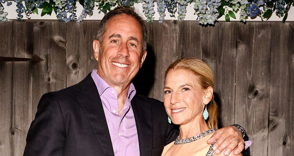 Jerry Seinfeld et les enfants rarement observés révèlent des sourires assortis dans de nouvelles photos de famille lors de l&rsquo;événement étoilé