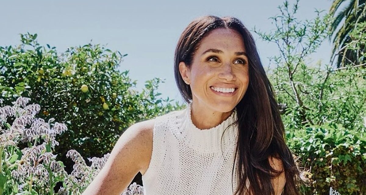 La robe midi d&rsquo;anniversaire flottante de Meghan Markle est une vision rafraîchissante de l&rsquo;habillage de l&rsquo;événement d&rsquo;été