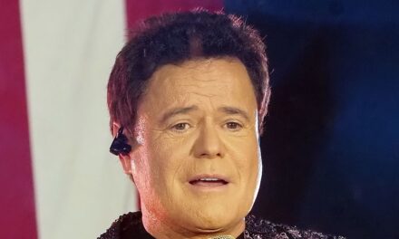 Regarder: Donny Osmond partage une histoire émotionnelle après le passage du frère