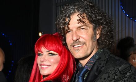 Shania Twain et son mari Frédéric Thiébaud sont confrontés à la photo de London Trip