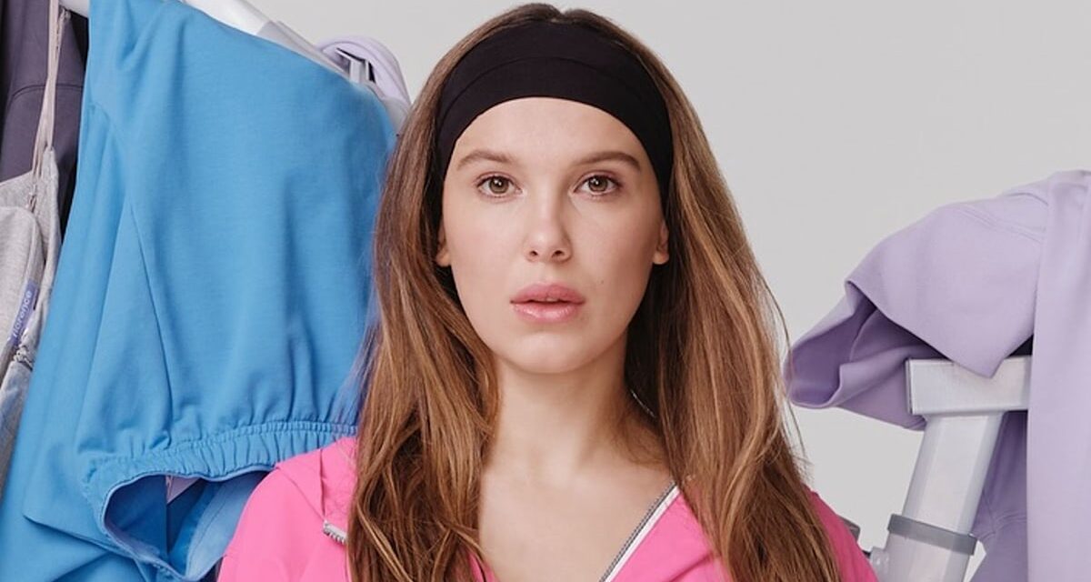 Millie Bobby Brown nous scolarisé sur la façon de coiffer les pantalons de piste et les crocs de la façon cool-girl
