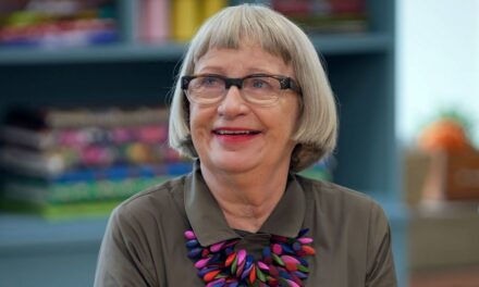 Le «problème» de la santé britannique de la couture britannique Esme Esme Young «Problème» de santé qui a toujours un impact sur 76 ans