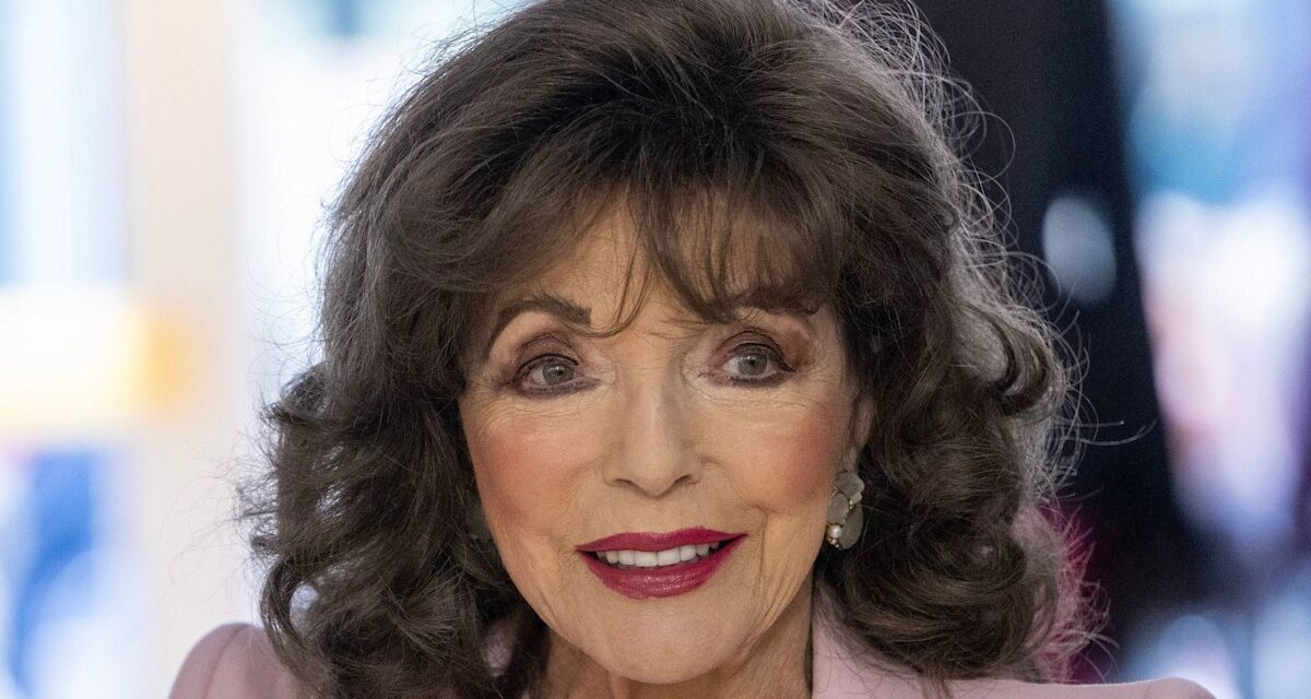Joan Collins, 92 ans, éblouit en maillot de bain alors qu&rsquo;elle taquine le film inspiré d&rsquo;Agatha Christie