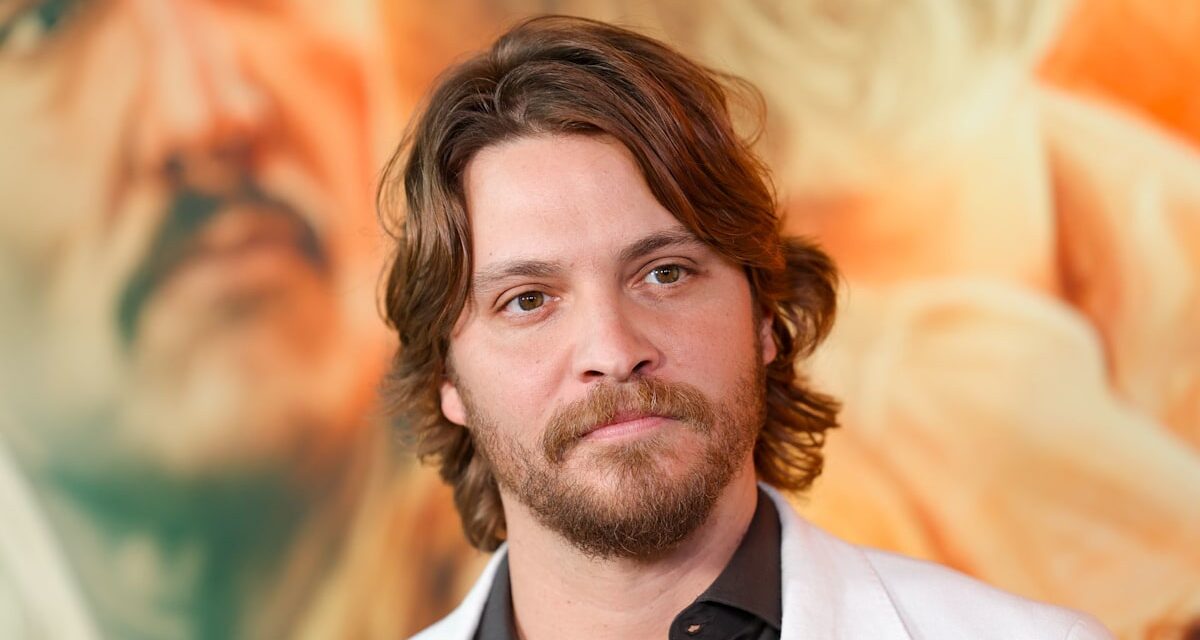 Le spin-off de Yellowstone de Luke Grimes accueille un nouveau membre de la distribution que vous reconnaîtrez alors qu&rsquo;il partage l&rsquo;indice du tournage