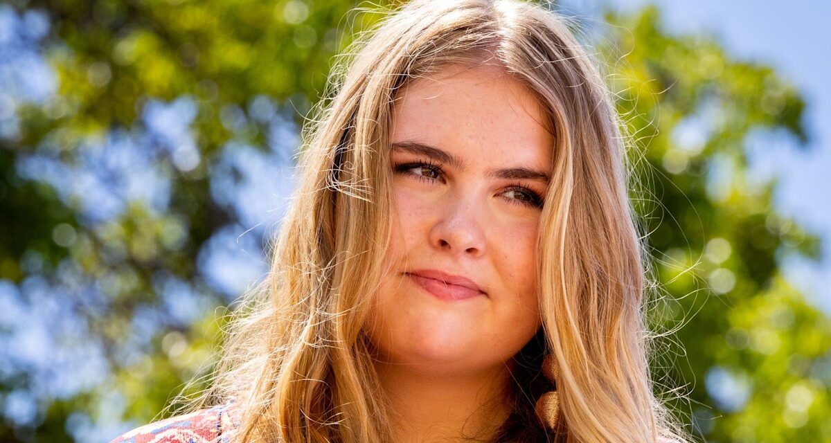 La princesse Catharina-Amalia soutenue par le roi Willem-Alexander et la reine Maxima au milieu des nouvelles bouleversantes