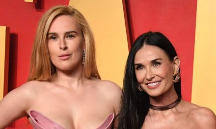 La petite-fille rousse de Demi Moore est le doppelgänger de sa mère Rumer dans la dernière photo