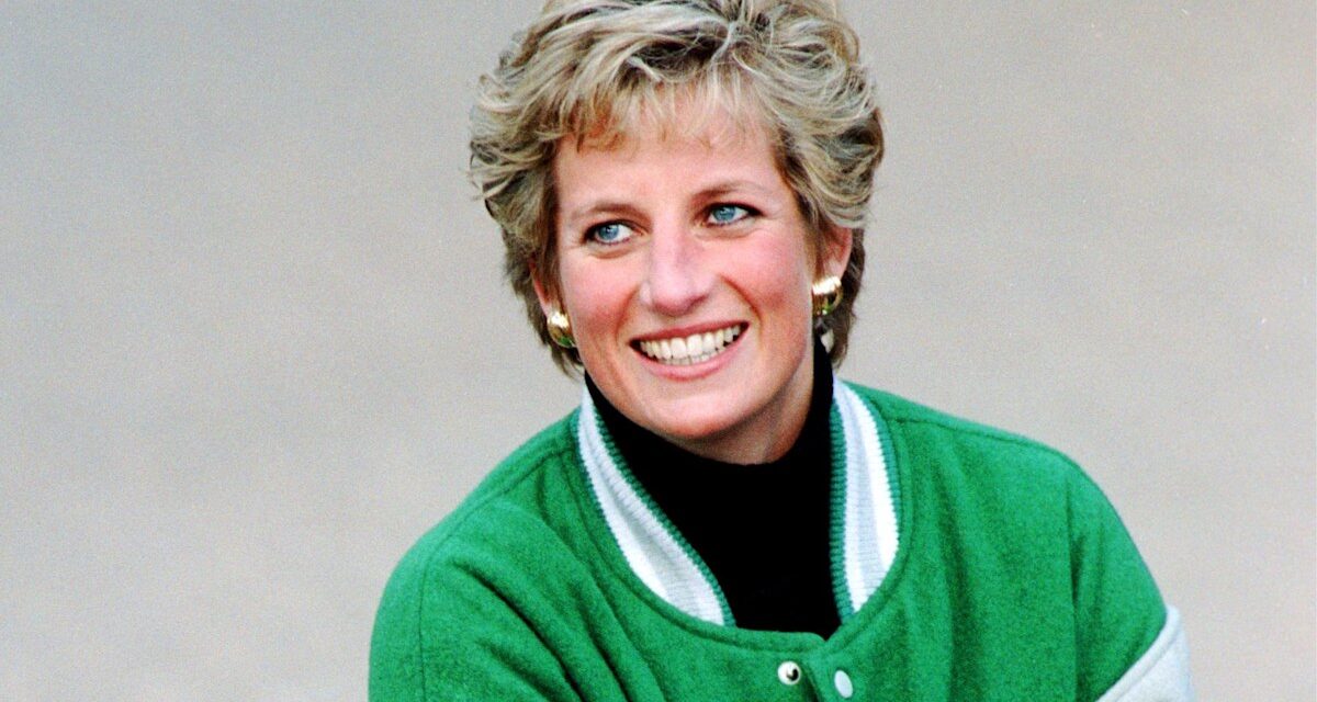 Je suis rédacteur en chef de la mode et la princesse Diana est toujours mon icône de style ultime – 28 ans sur
