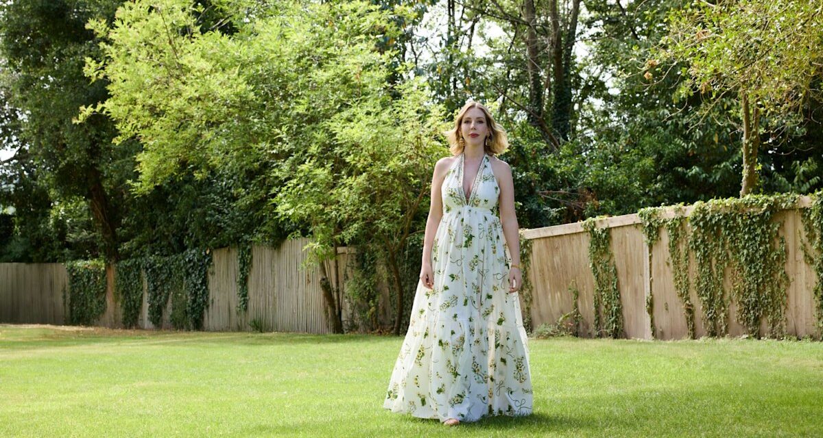 Katherine Ryan sur sa grossesse «Fat Girl Summer» et plans de naissance pour le bébé numéro quatre – exclusif