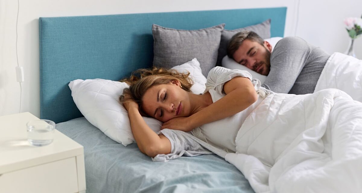 Les experts avertissent que votre routine au coucher est «sabotant» votre relation