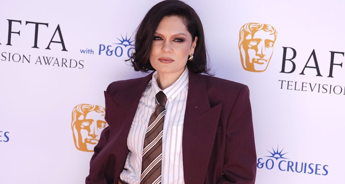 Jessie J révèle une triste nouvelle après avoir annulé les dates de tournée: «  frustré et triste  »