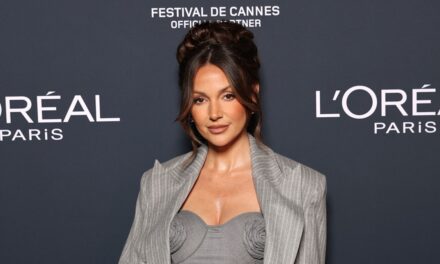 Michelle Keegan partage une photo précieuse des petits orteils de Baby Palma, vêtus de couverture,