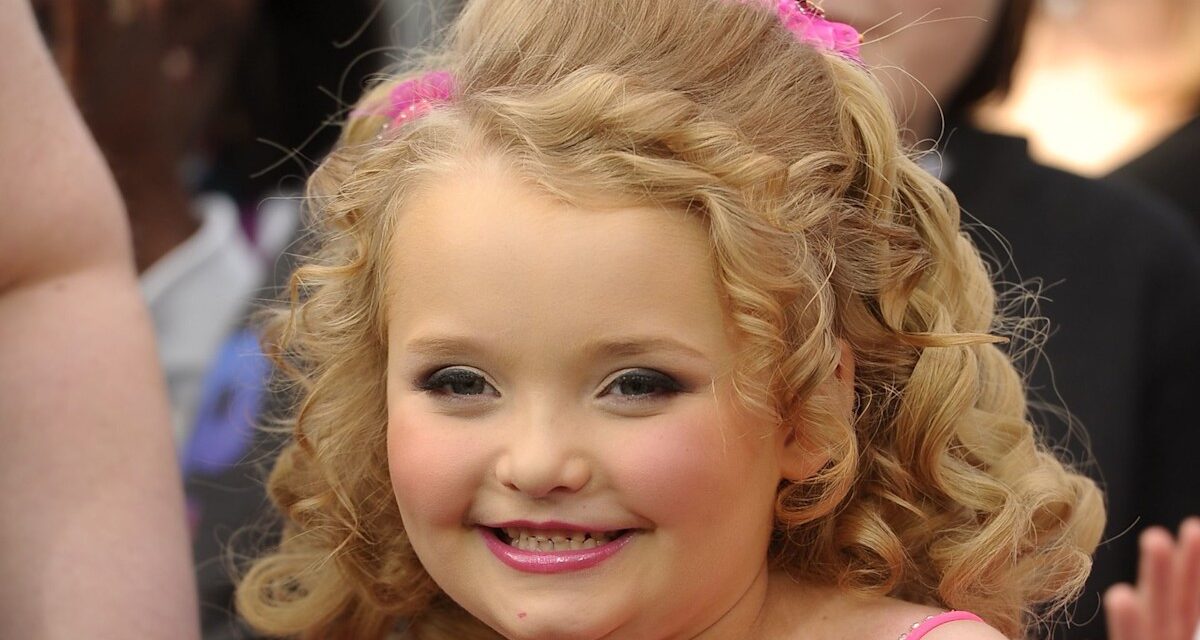 À l&rsquo;intérieur de Honey Boo Boo, la transformation incroyable de l&rsquo;enfant Star à l&rsquo;étudiante au collège a 20 ans