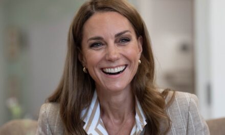 J&rsquo;ai besoin de boucles d&rsquo;oreilles cartières de Kate Middleton dans ma vie – heureusement, j&rsquo;ai trouvé un sosie beaucoup plus abordable