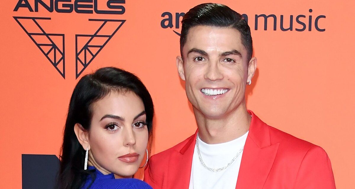 Cristiano Ronaldo s&rsquo;est engagé à Georgina Rodriguez après 8 ans – et l&rsquo;anneau est le plus grand que nous ayons jamais vu
